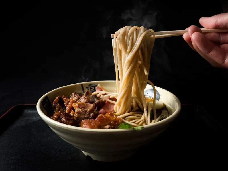 季節限定ラーメン特集のメニュー案内を改善する